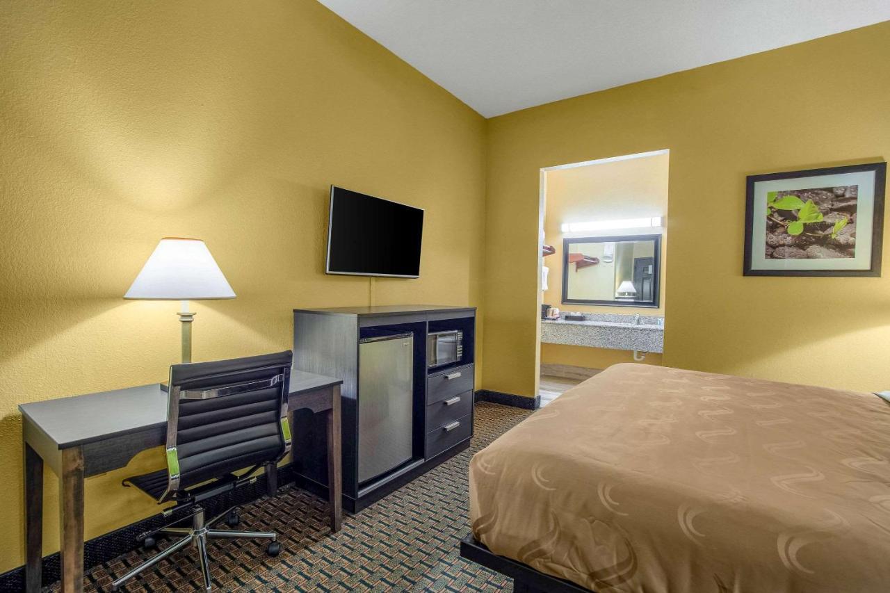 Quality Inn West Columbia - Cayce Bagian luar foto