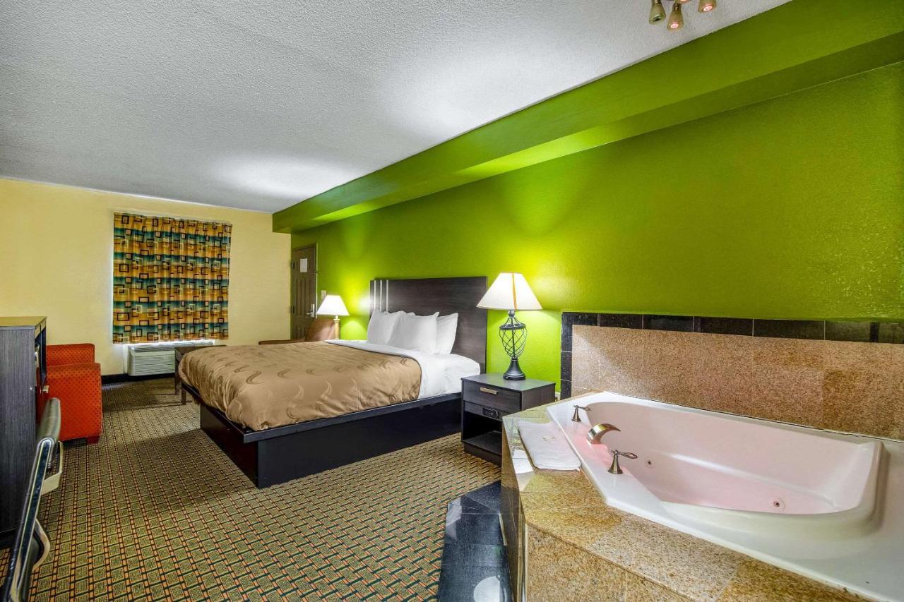 Quality Inn West Columbia - Cayce Bagian luar foto